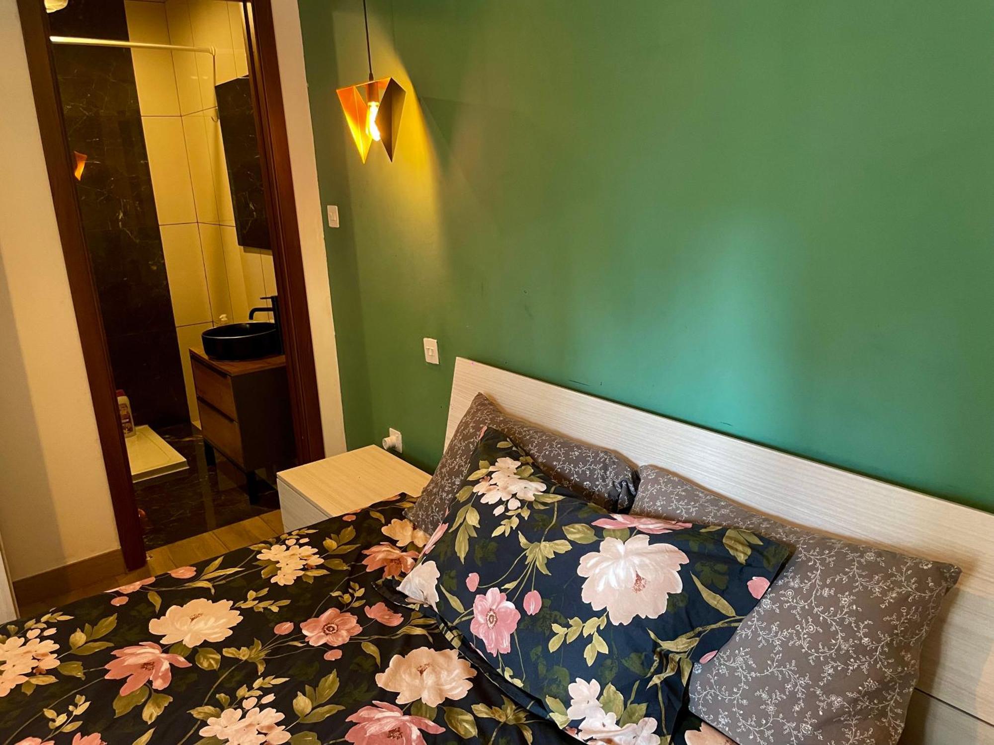Airport Accommodation Deluxe Bedroom And Private Bathroom Near Airport Self Check In And Self Check Out Mqabba Esterno foto